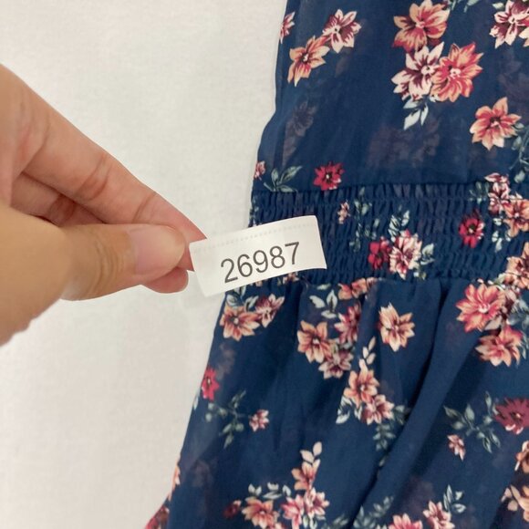 Torrid Top size 3X Navy Floral Sheer Flutter Sleeve V Neck Top Feminine Elegant - Picture 9 of 9